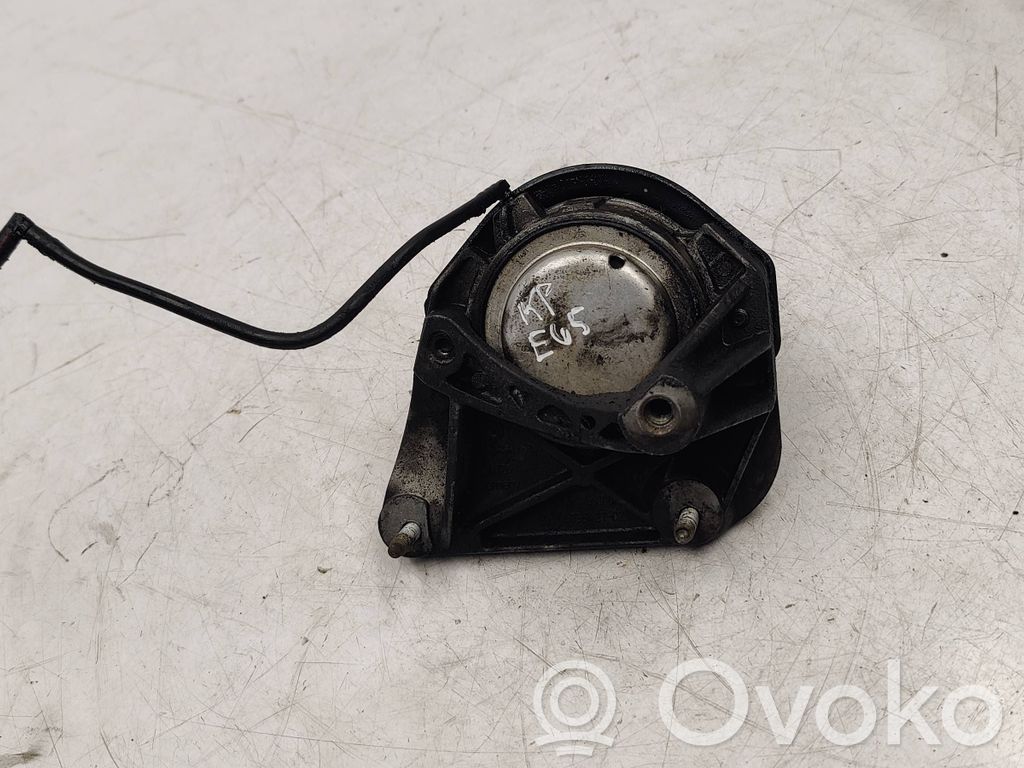 Engine mounting bracket   6758427