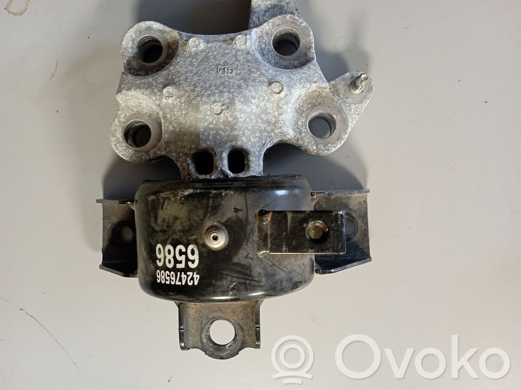 Buick Encore I Engine mount bracket 