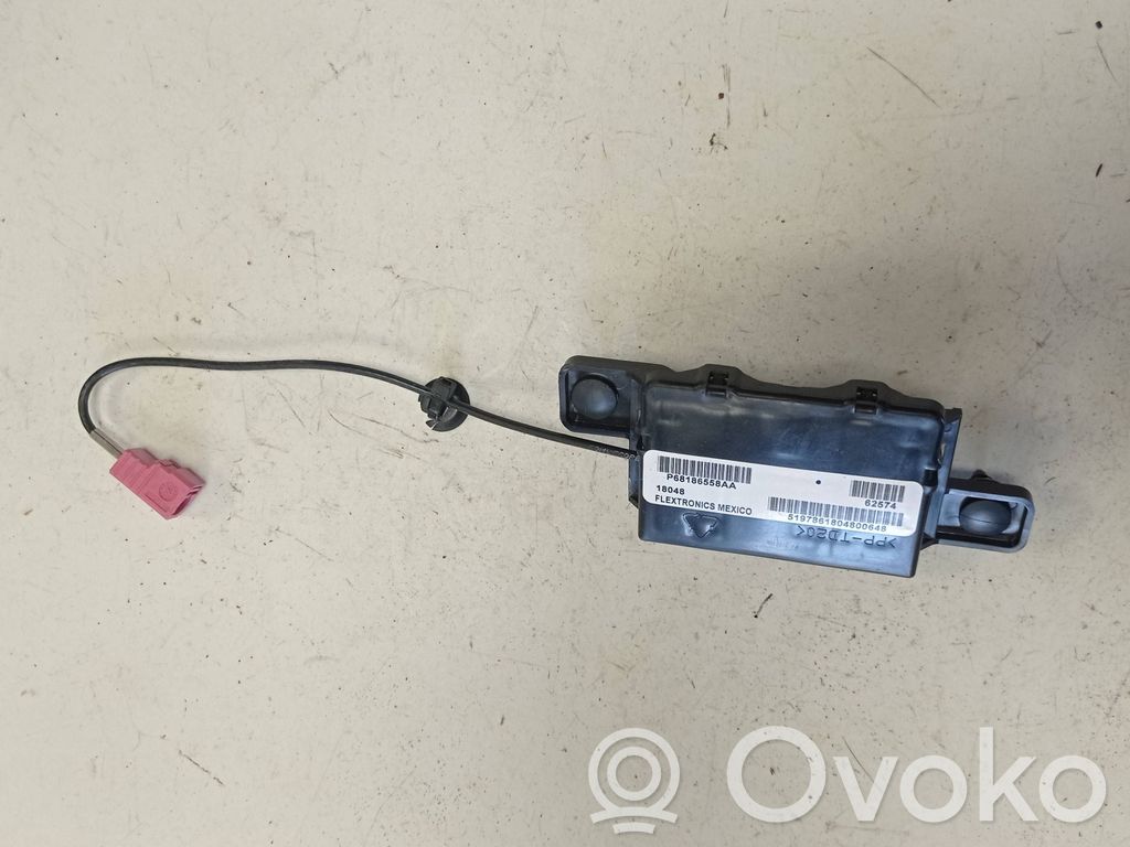 Chrysler Pacifica Aerial antenna amplifier 