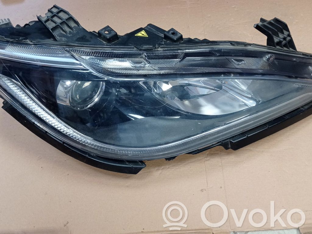 Chrysler Pacifica Headlight/headlamp 