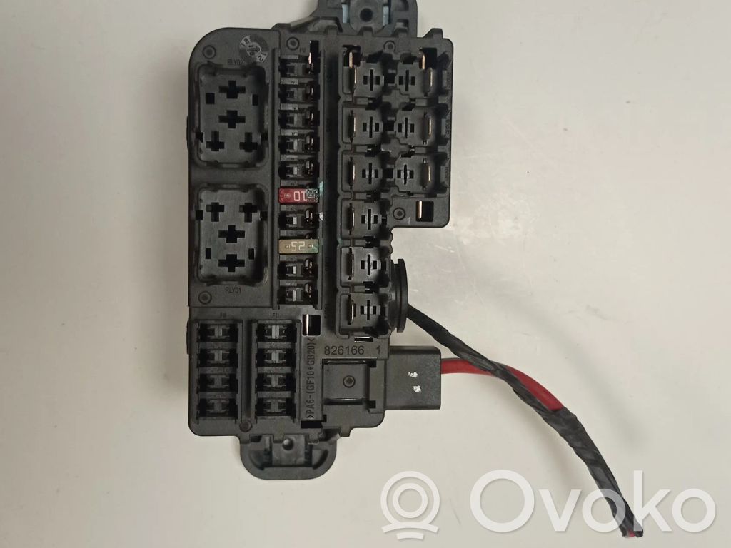 Opel Mokka X Fuse module 