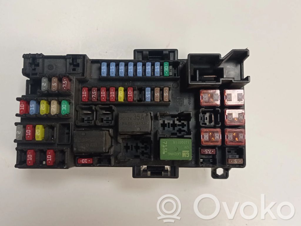 Opel Mokka X Juego de caja de fusibles 