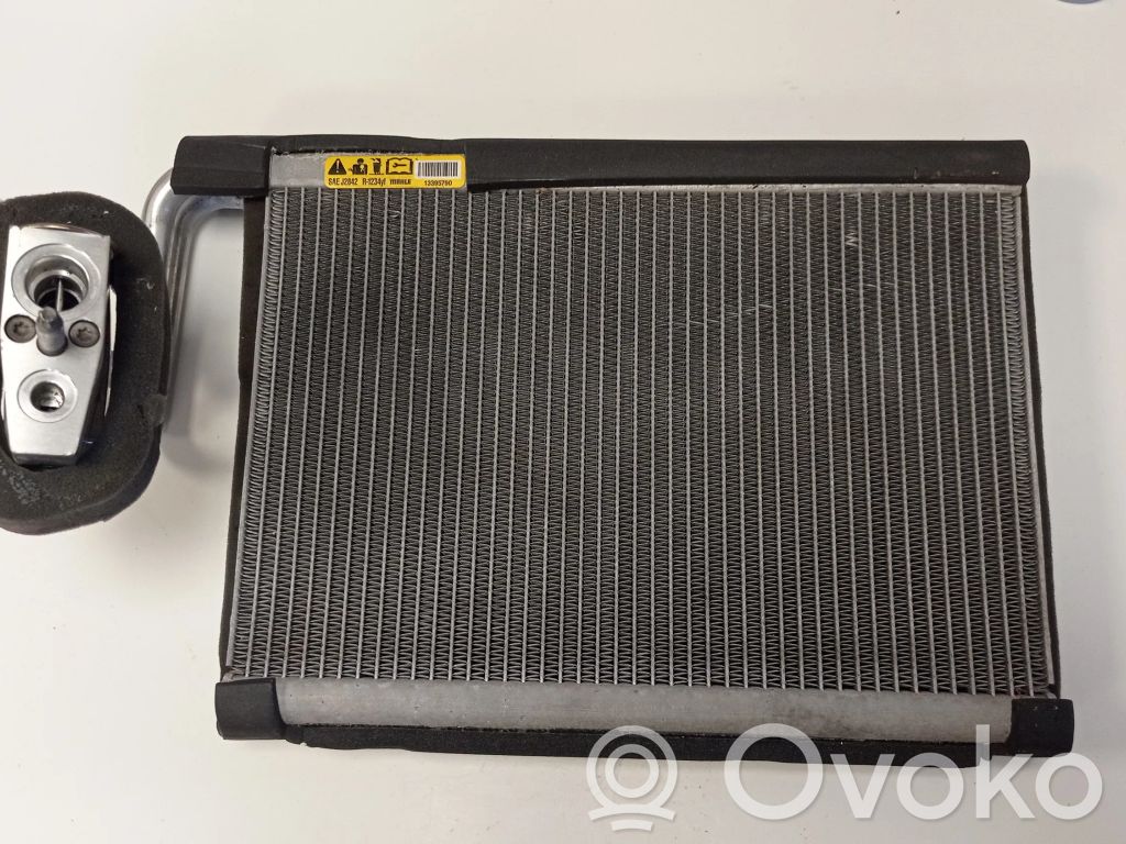 Chrysler Pacifica Oro kondicionieriaus radiatorius (salone) 