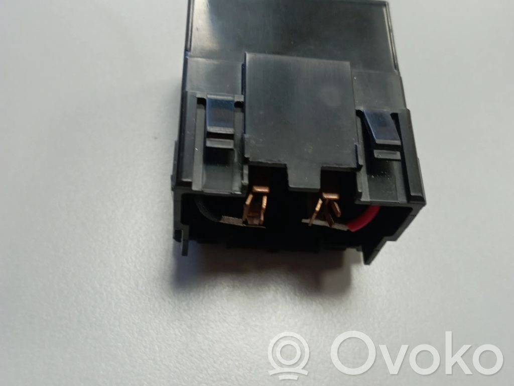 Dodge VAN RAM Voltage converter inverter 