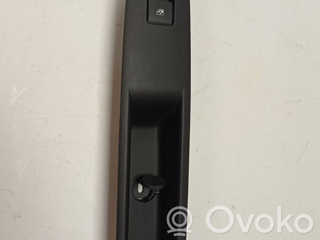 Electric window control switch   95025525600R,95025525600R,22915112,371071