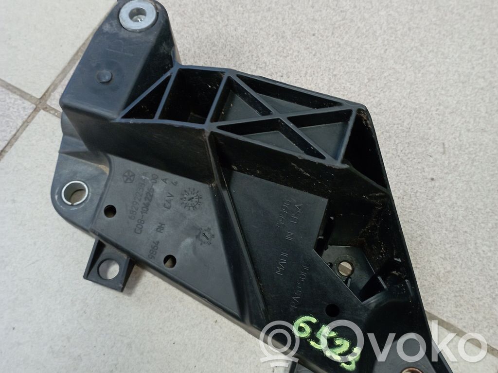 Chrysler Pacifica Radiator mount bracket 