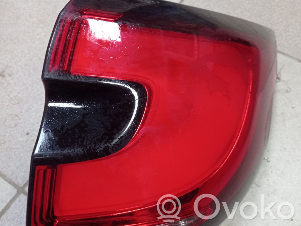 Chrysler Pacifica Rear/tail lights 