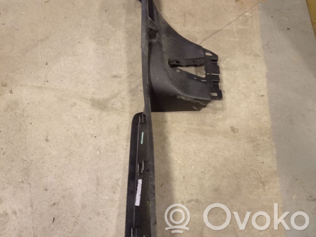 Chrysler Pacifica (B) pillar trim (bottom) 