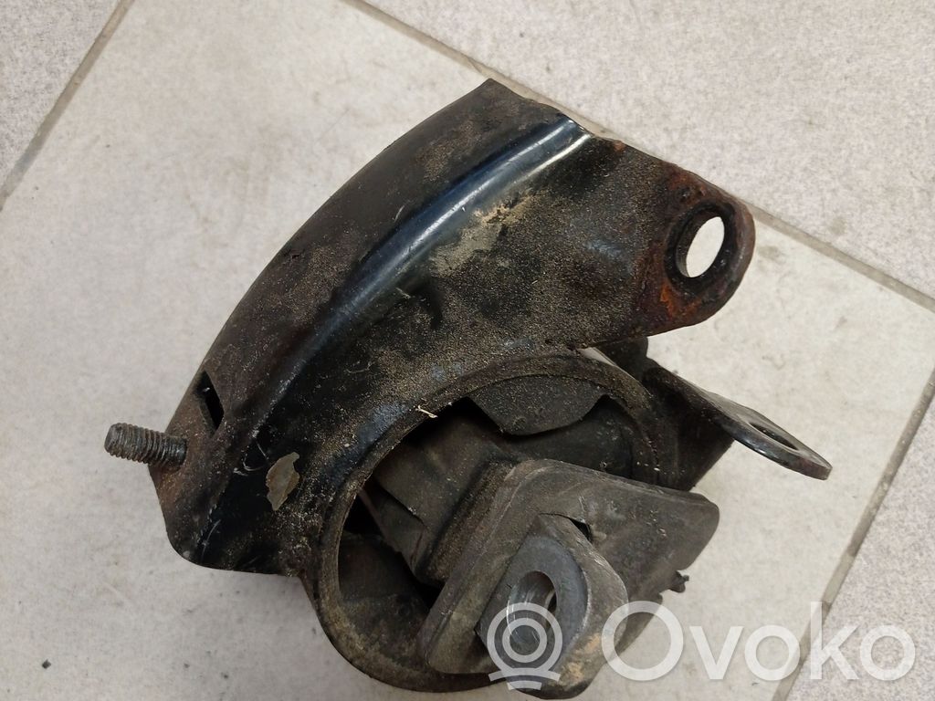 Chrysler Town & Country V Engine mount bracket 