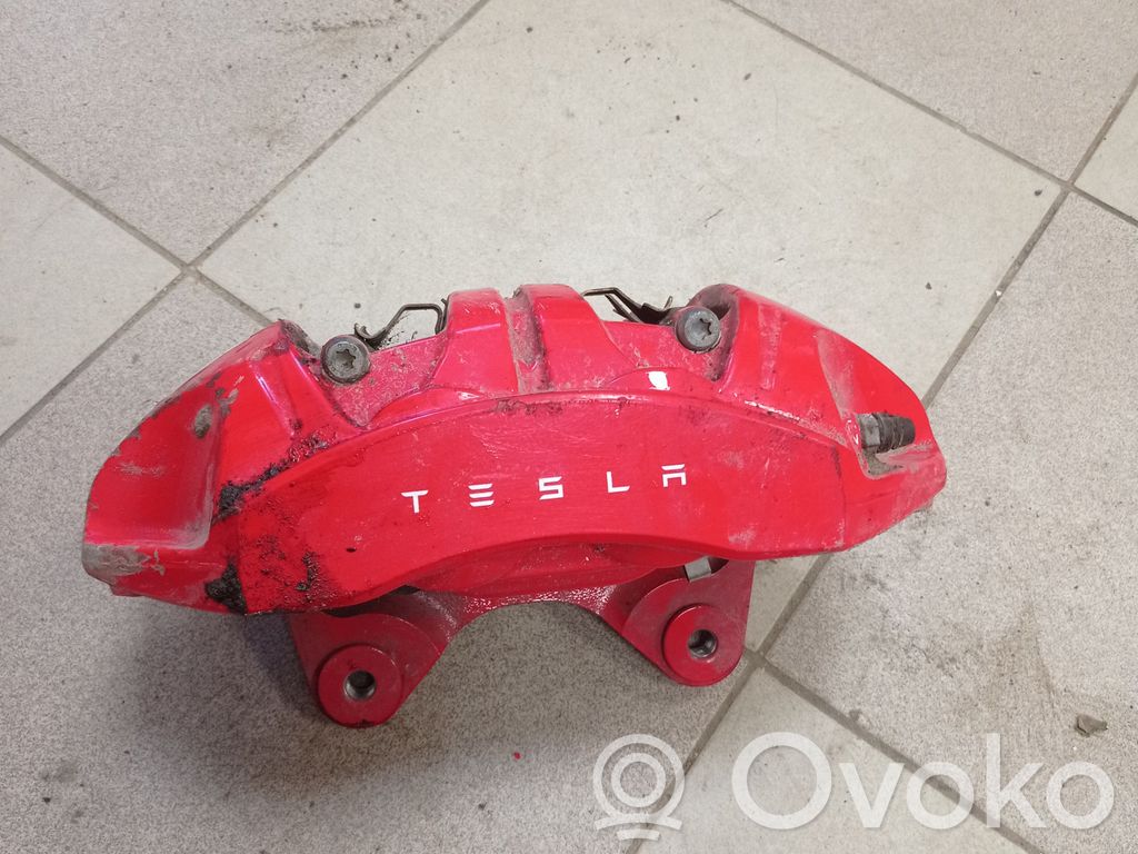 Tesla Model Y Etujarrusatula 