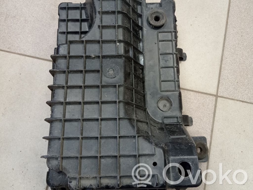 Dodge VAN RAM Air filter box 