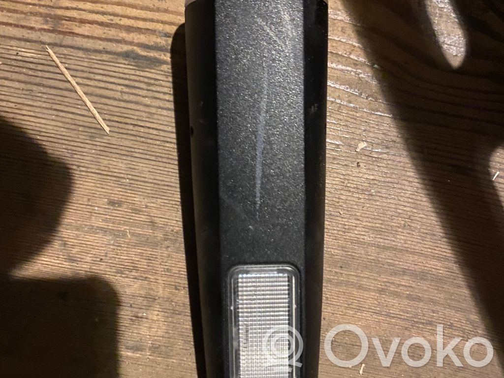 Moulure feu arrière