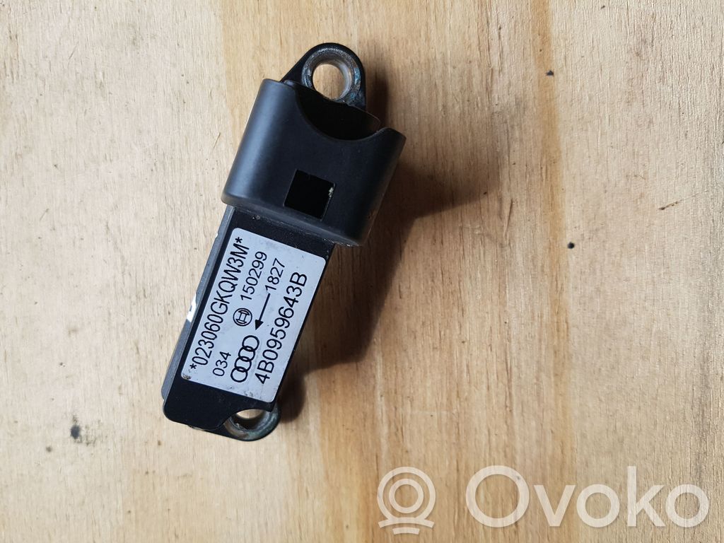Airbagsensor Crashsensor Drucksensor   4B0959643B,23060GK0W3M