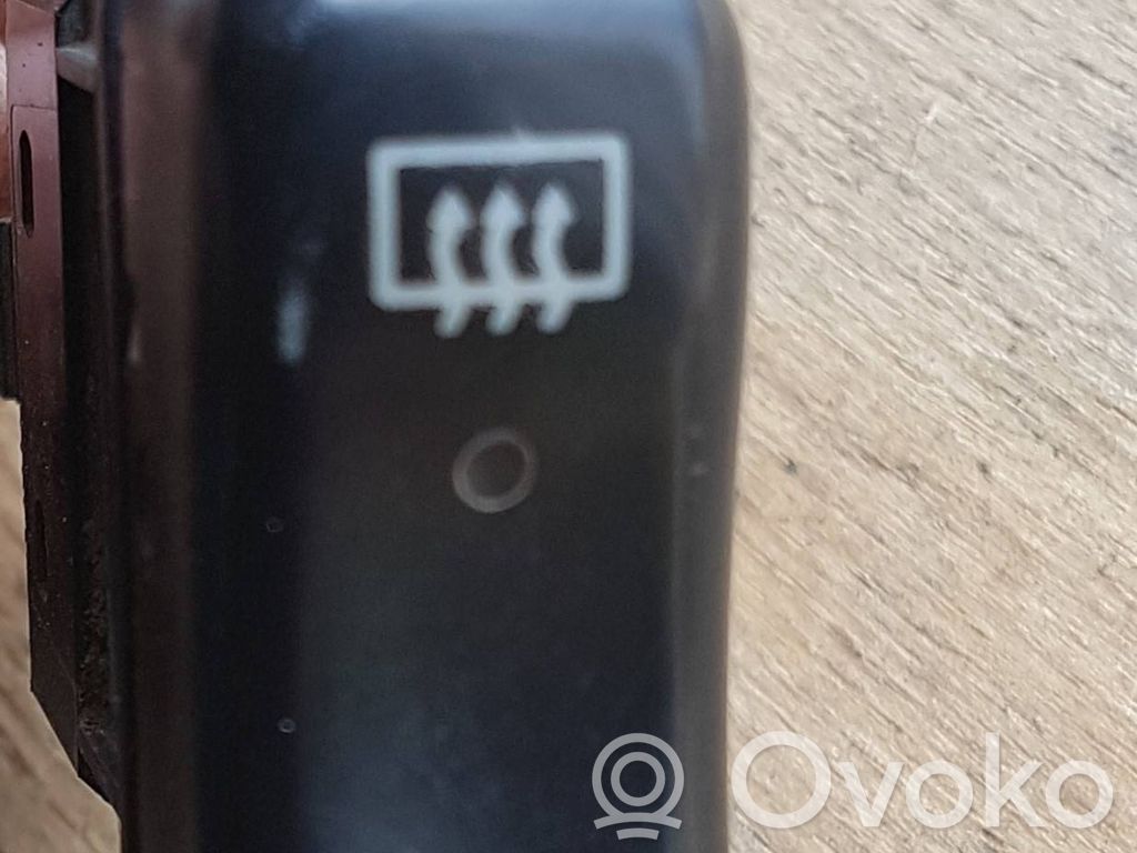 Mercedes-Benz Vito Viano W638 Stiklo šildymo elektra jungtukas 