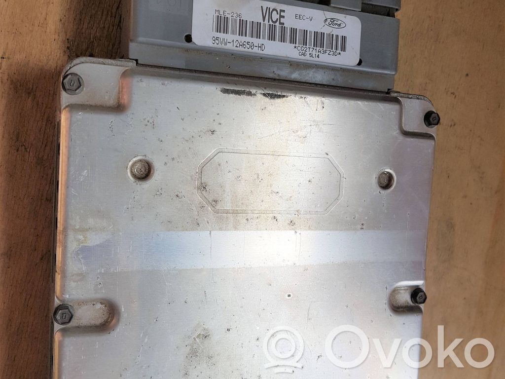 Engine control unit/module   95VW12A650HD,MLE236,CG2T71A3FZ3D