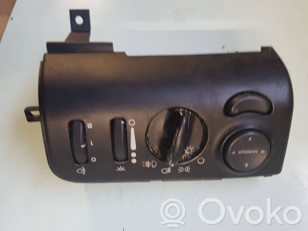 Light switch   4685532,36033E,D0106D