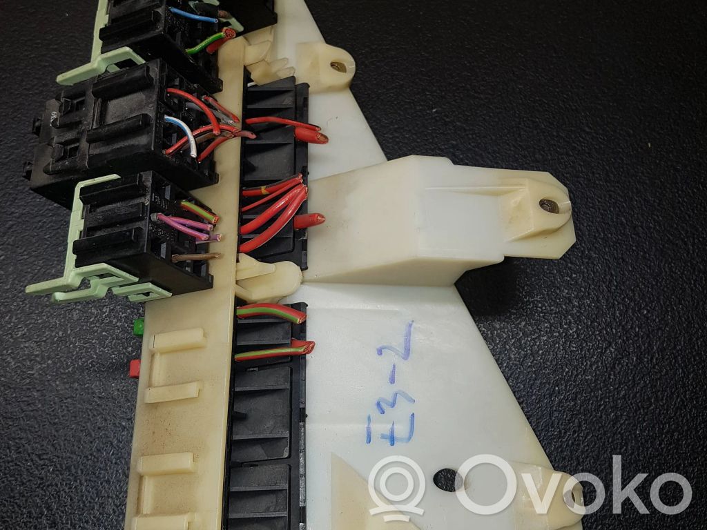 Fuse box set   8371884
