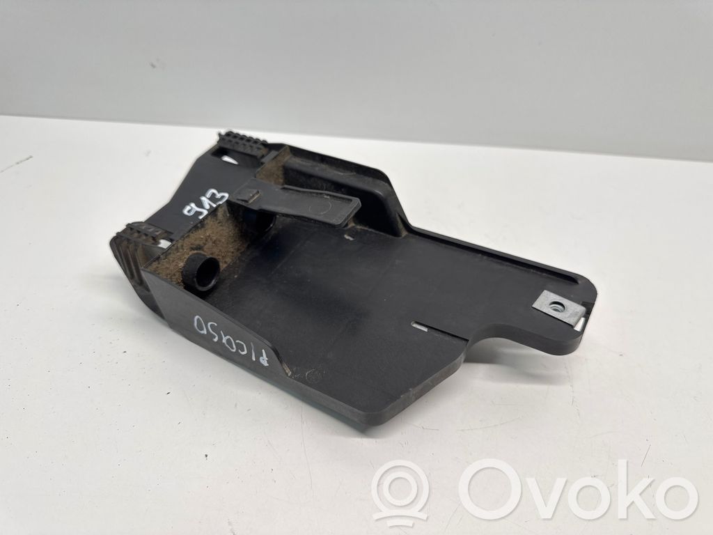 Citroen C4 II Picasso Other engine bay part 