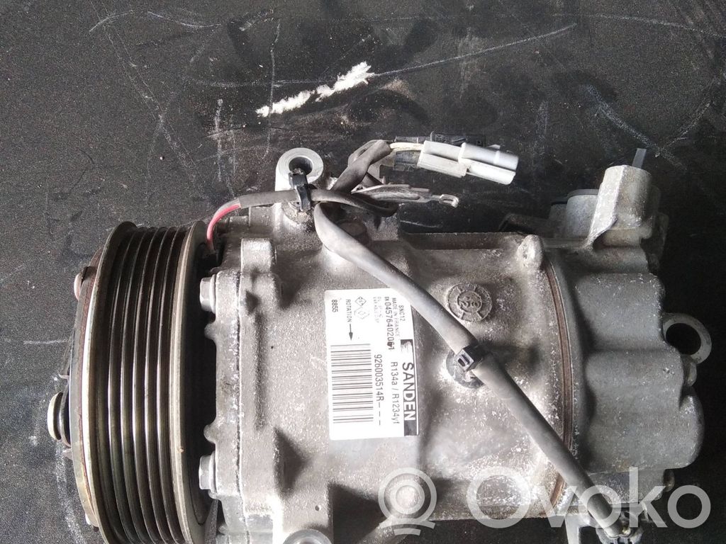 Renault Clio V Air conditioning (A/C) compressor (pump) 