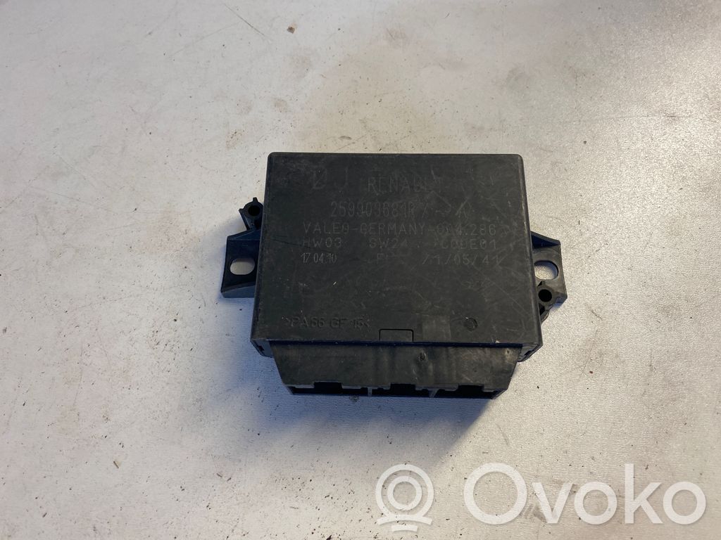 Renault Megane III Unité de commande, module PDC aide au stationnement 