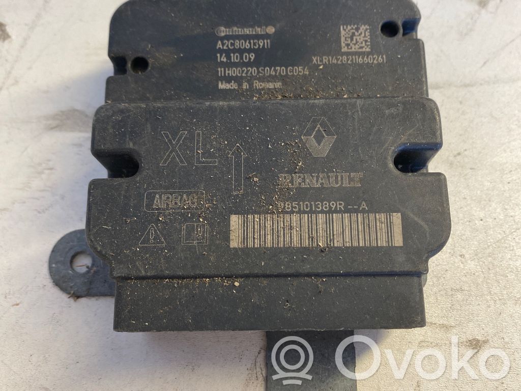 Renault Clio IV Airbag control unit/module 