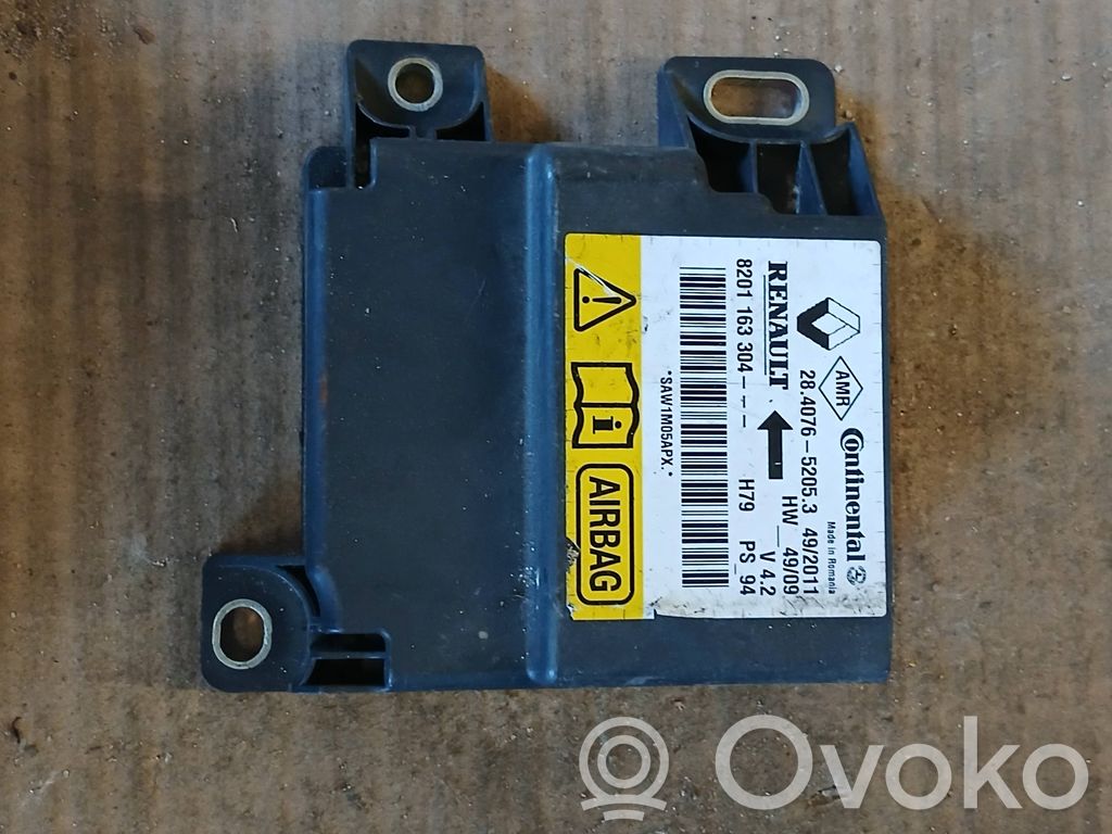 Dacia Duster Airbag control unit/module 