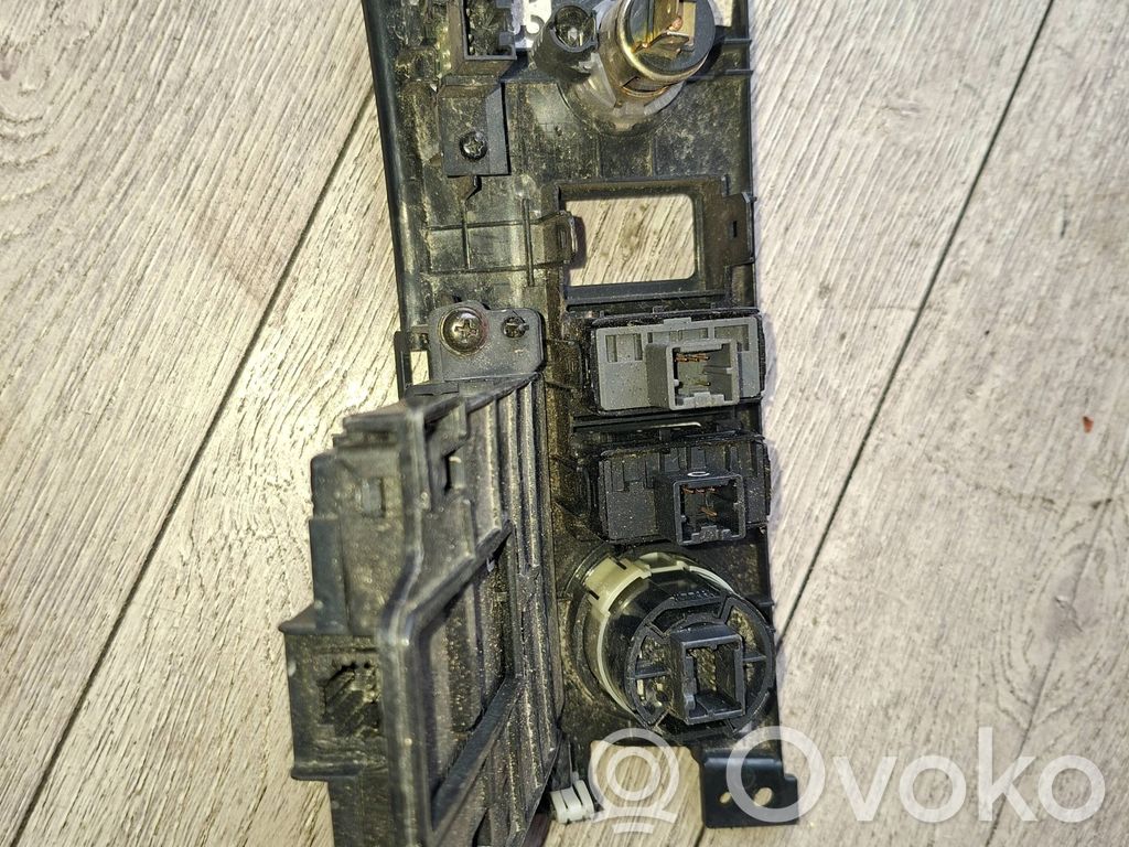 Renault Koleos I Interruptor de encendido/apagado del motor 
