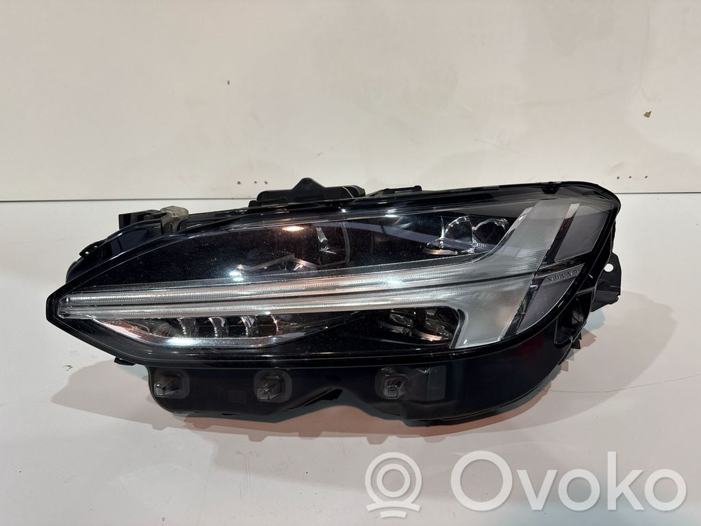 Volvo S90, V90 Scheinwerfer 