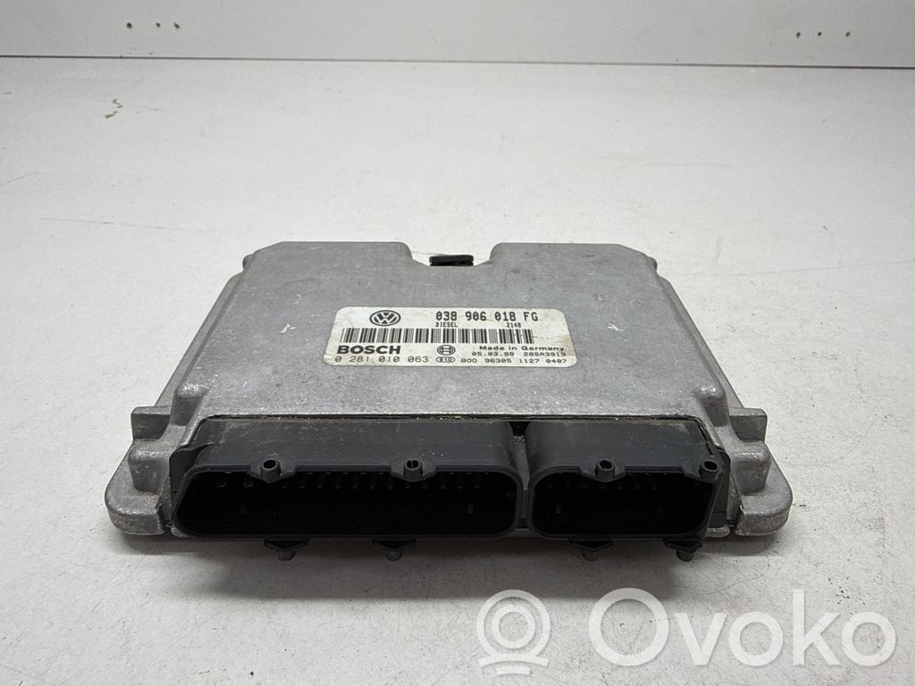 Volkswagen PASSAT B5.5 Engine control unit/module 