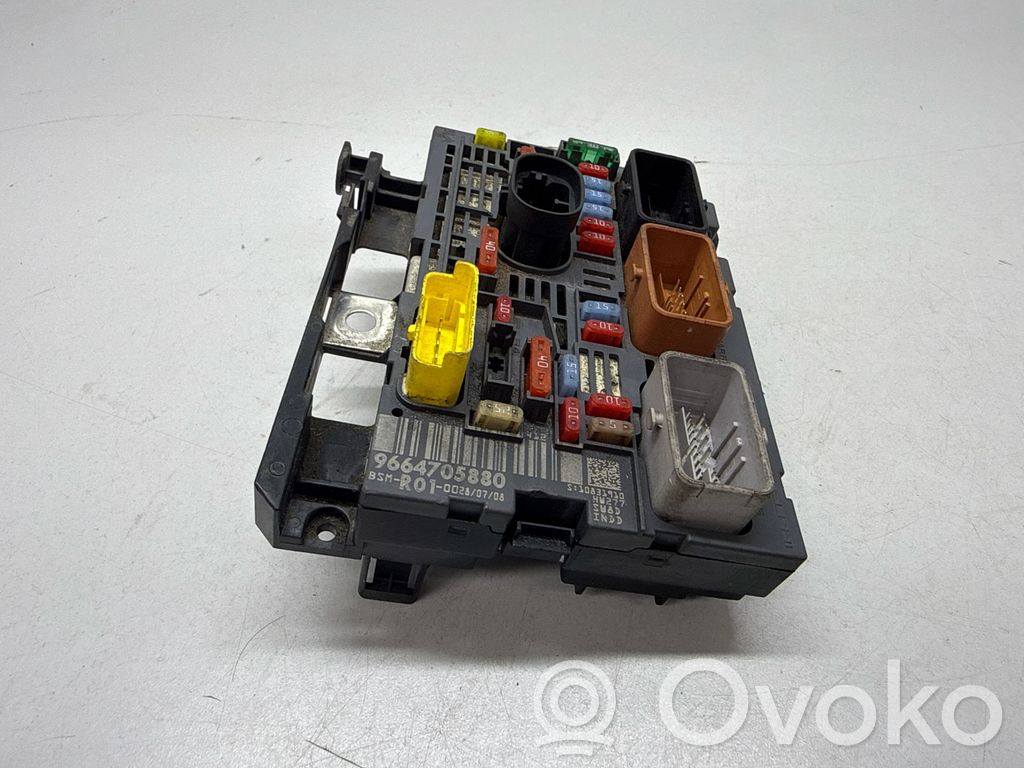 Citroen C4 II Fuse module 