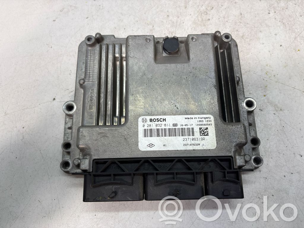 Renault Clio IV Engine control unit/module 