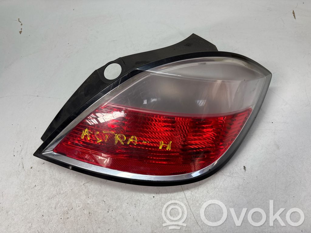 Opel Astra H Galinis žibintas kėbule 