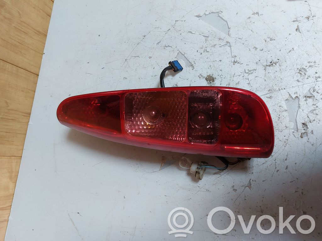 Peugeot 807 Lampa tylna 