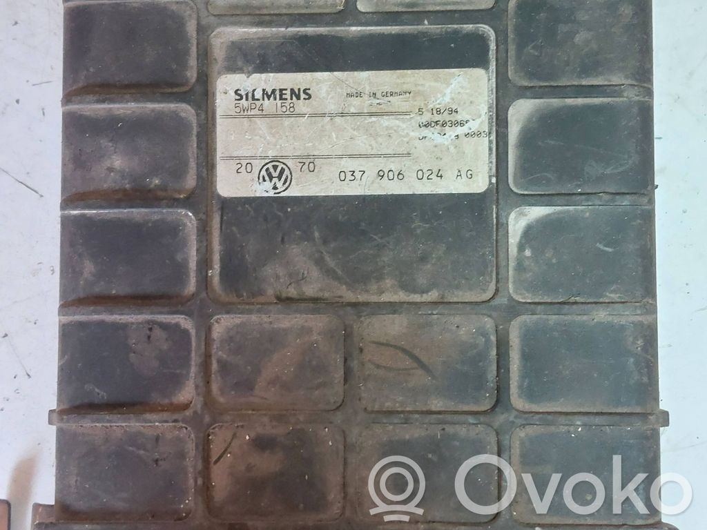 Volkswagen Golf III Engine control unit/module 