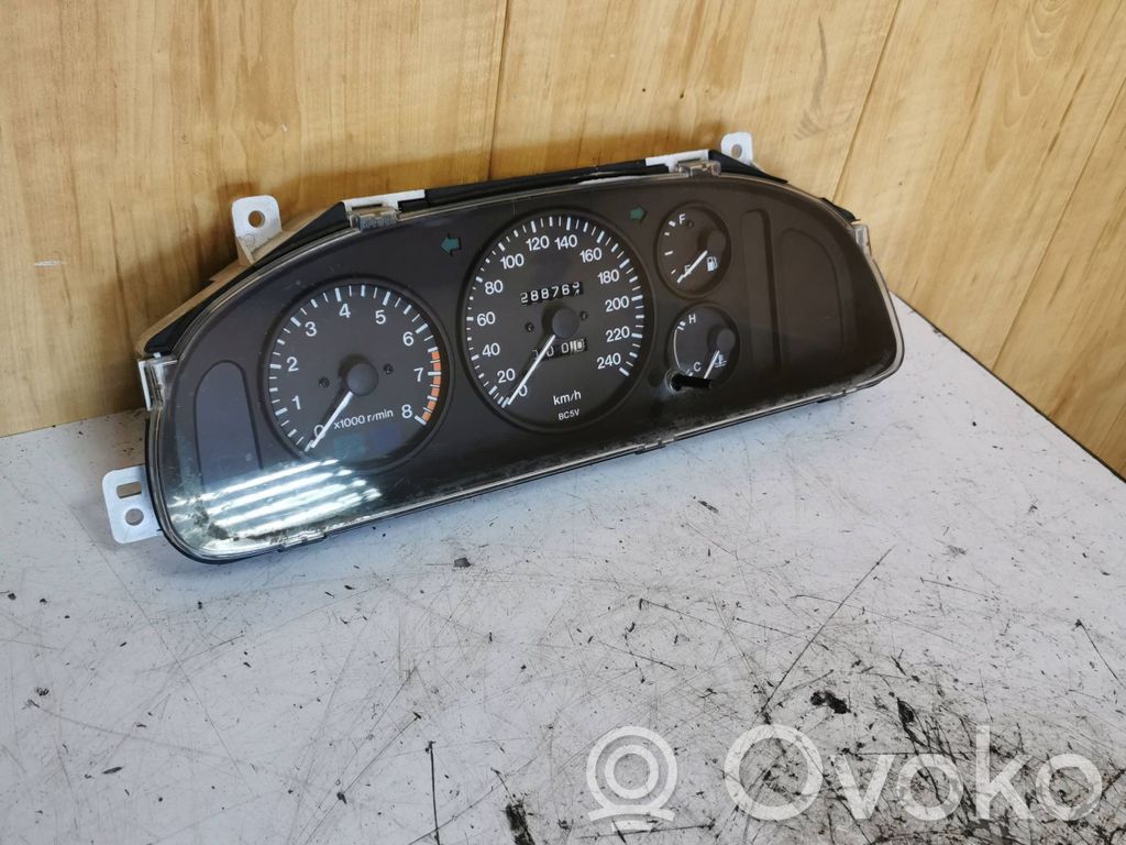 Mazda 323 F Speedometer (instrument cluster) 