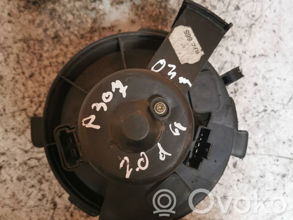 Lämmittimen puhallin   B6830