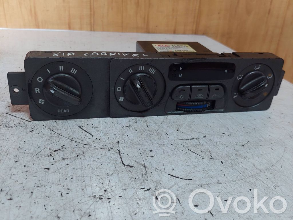 KIA Carnival Climate control unit 