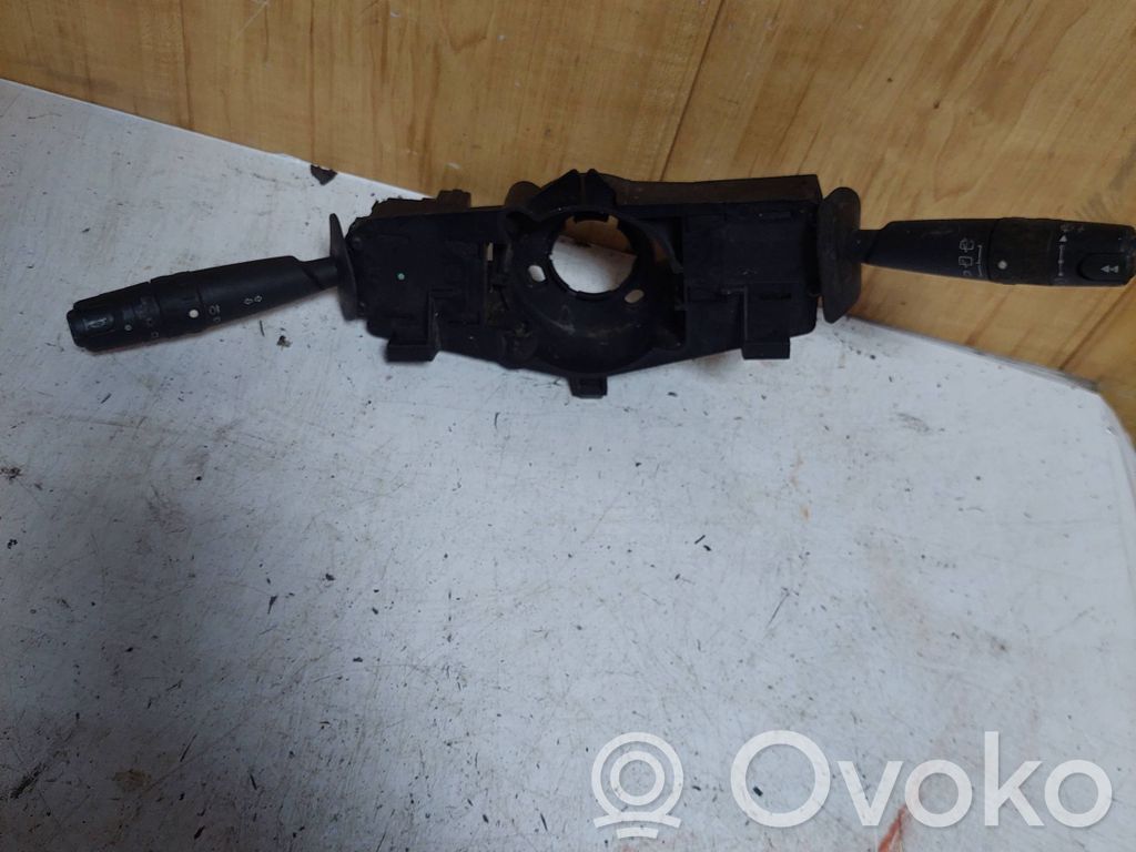 Citroen Xsara Picasso Interruptor/palanca de limpiador de luz de giro 