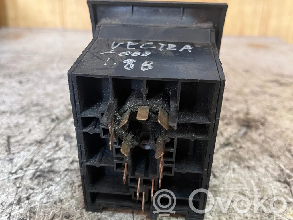 Opel Zafira A Light switch 