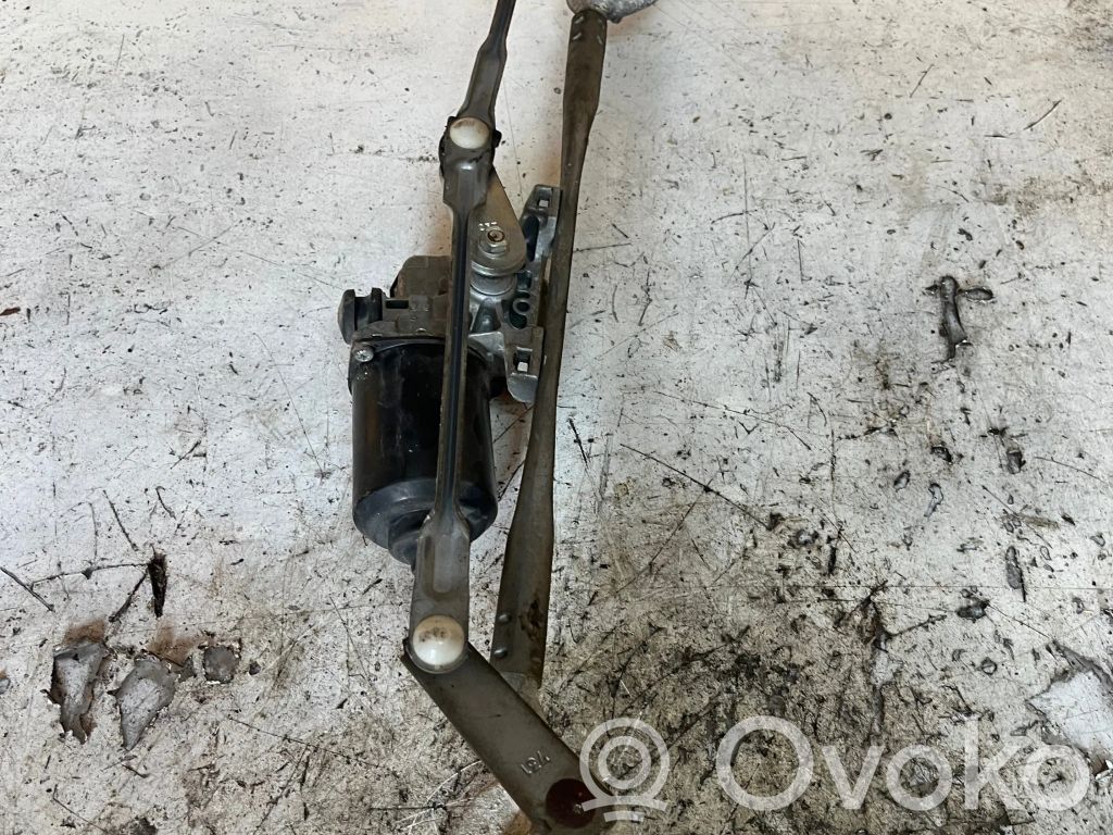 Toyota Corolla E120 E130 Front wiper linkage and motor 
