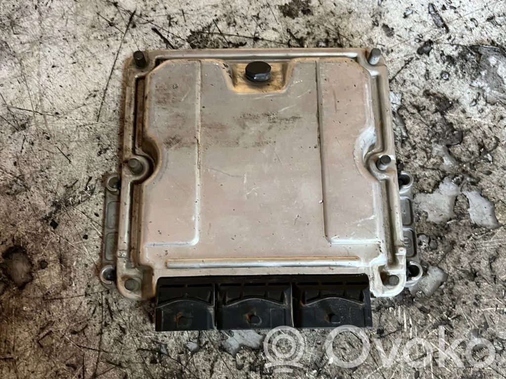 Opel Vivaro Engine control unit/module ECU 