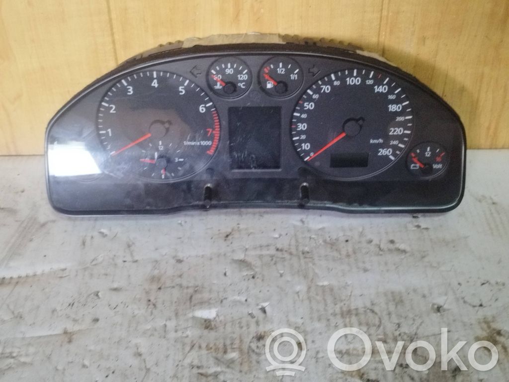 Audi A6 S6 C5 4B Licznik / Prędkościomierz 