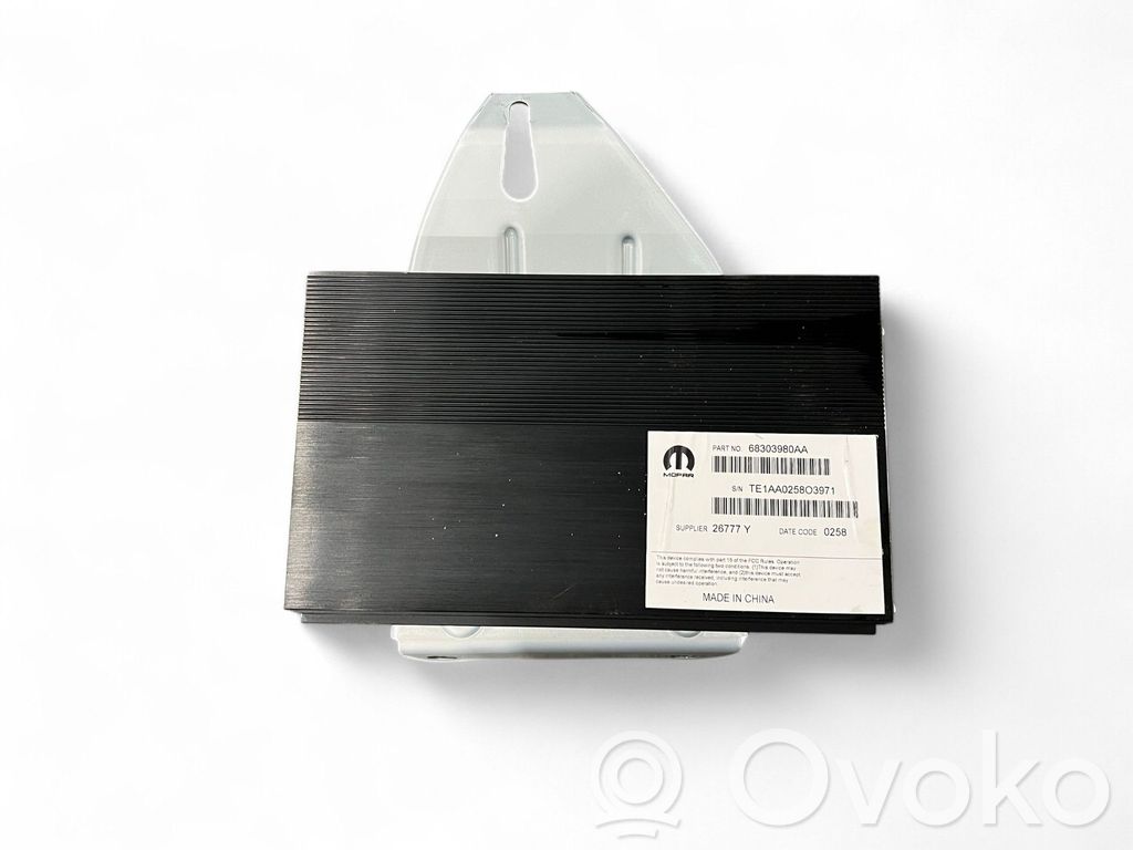 Amplificador de sonido   68303980AA