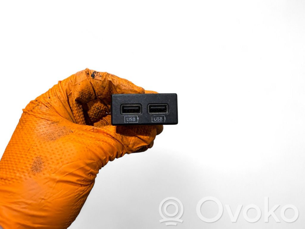 Dodge Durango III USB-Anschluss 