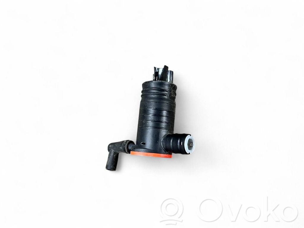 Windscreen/windshield washer pump   22686