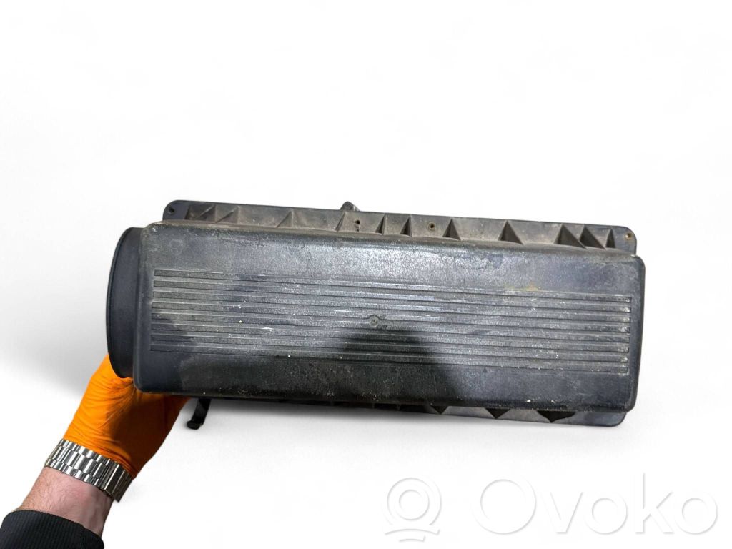 BMW 7 E32 Air filter box 