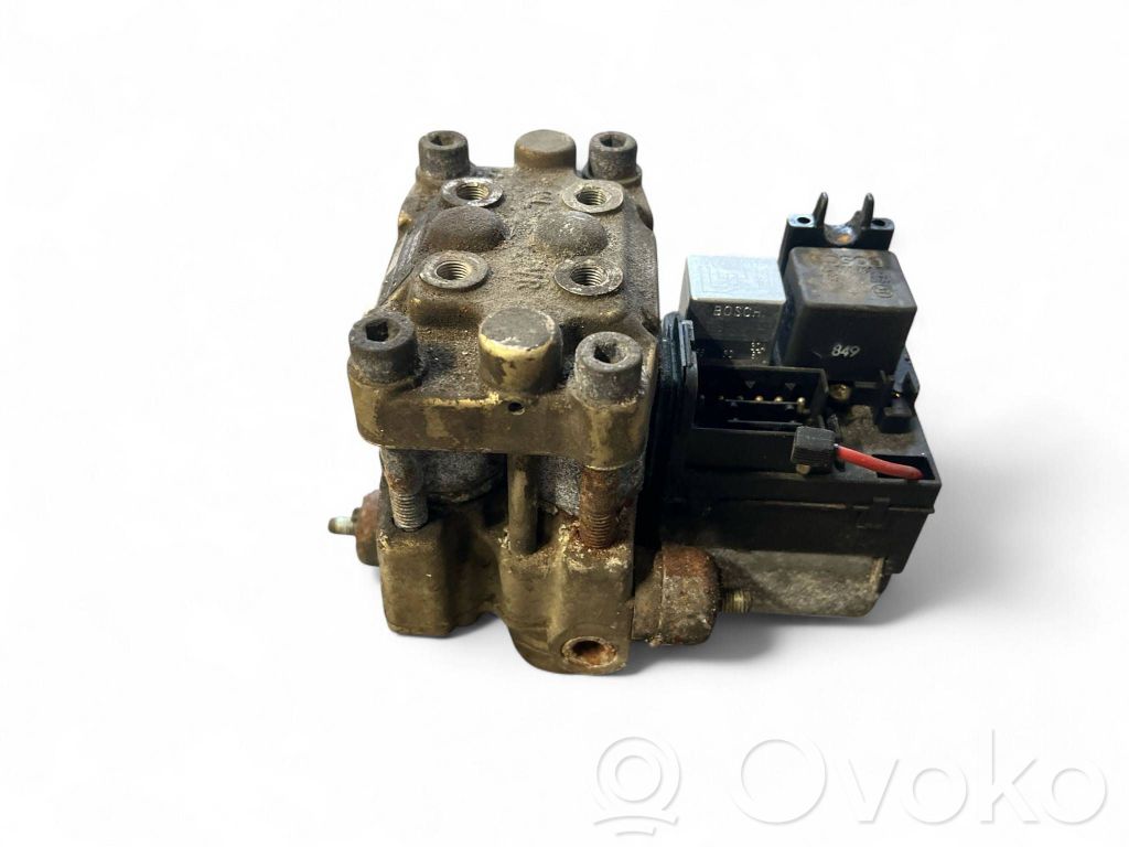 BMW 7 E32 ABS Blokas 