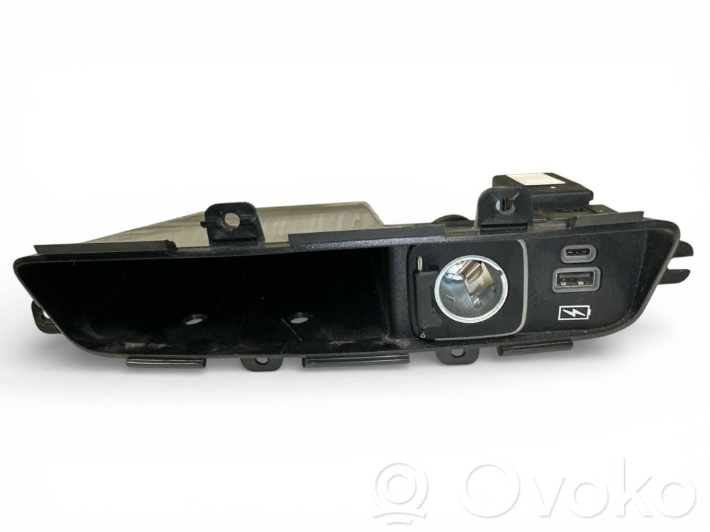 Chrysler Pacifica USB-pistokeliitin 