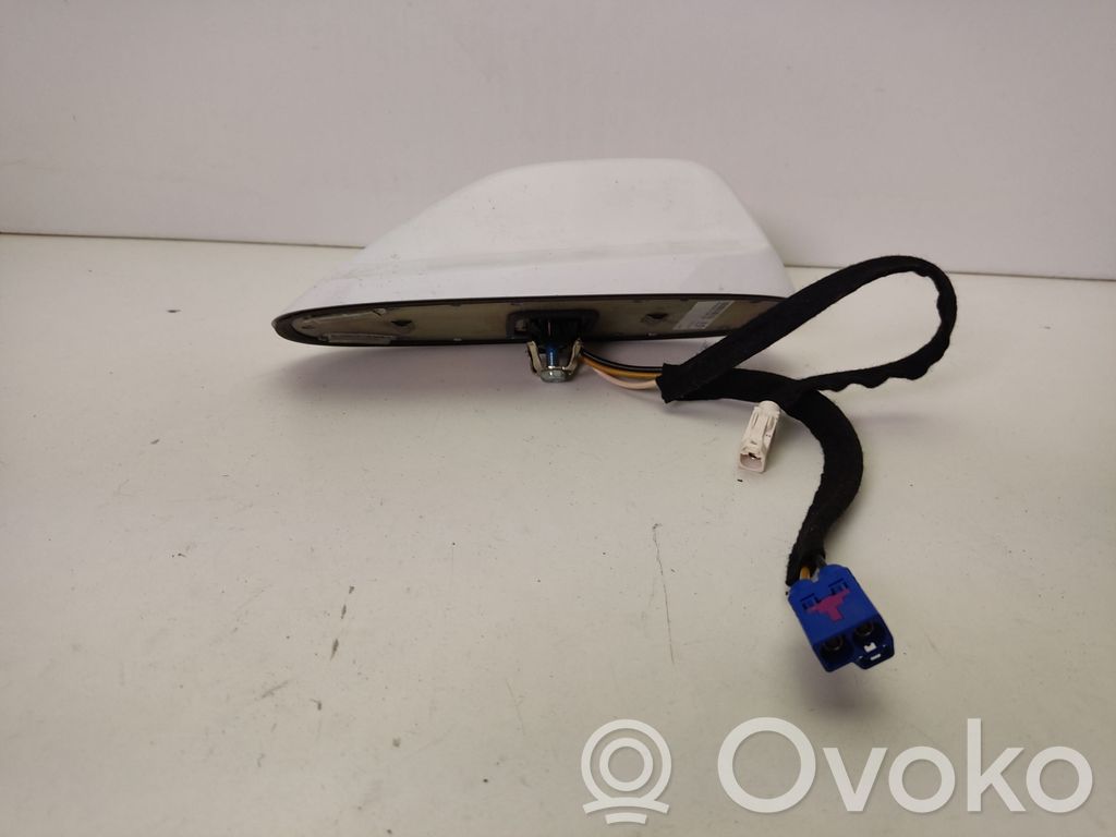 Dodge Durango III GPS-pystyantenni 