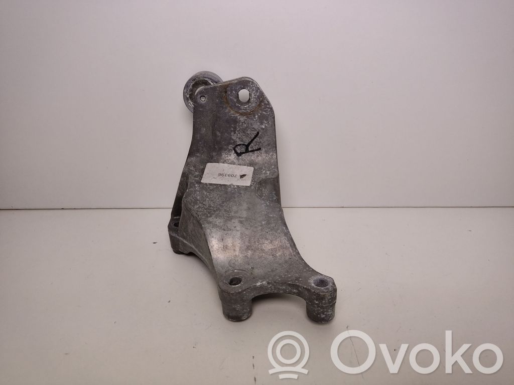 Ford Mustang VI Engine mounting bracket 